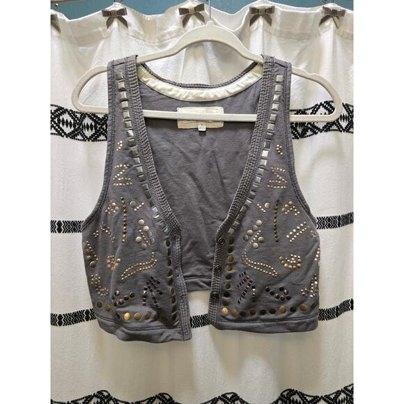 Abercrombie & Fitch Jackets & Blazers - Abercrombie & Fitch gray cropped studded vest large